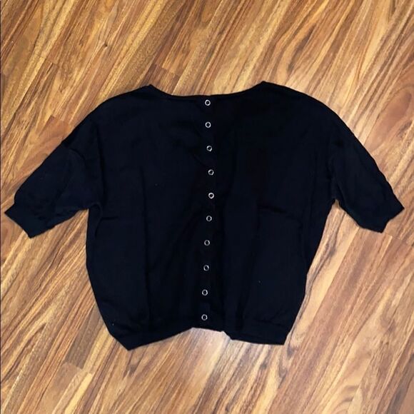 4 for $50 🎃 Forever 21 Black Short Sleeve Sweater Top Womens Size Medium - Picture 4 of 6